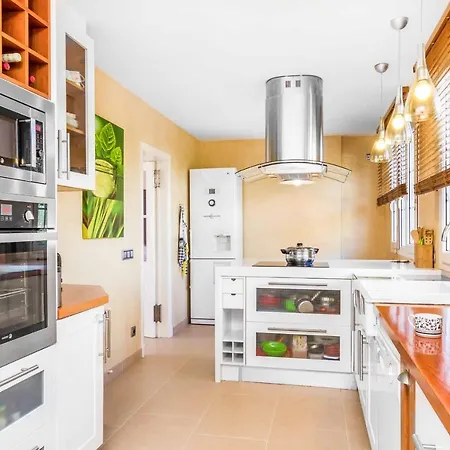 Nora Villa Sant Lluis